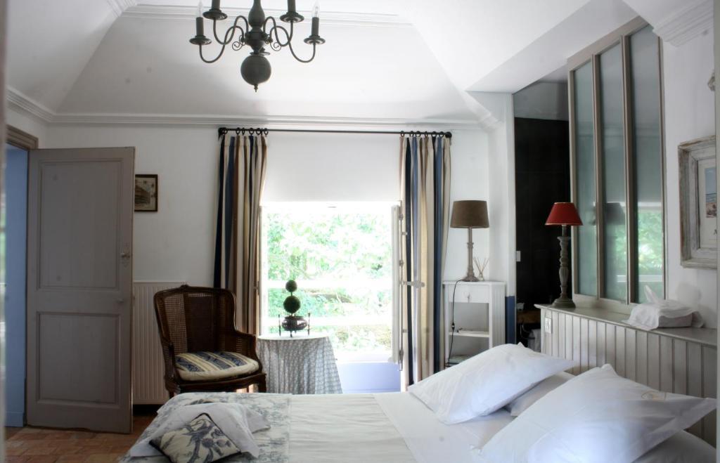 Bed and Breakfast Chateau De L'Oiseliniere Gorges  Pokoj fotografie